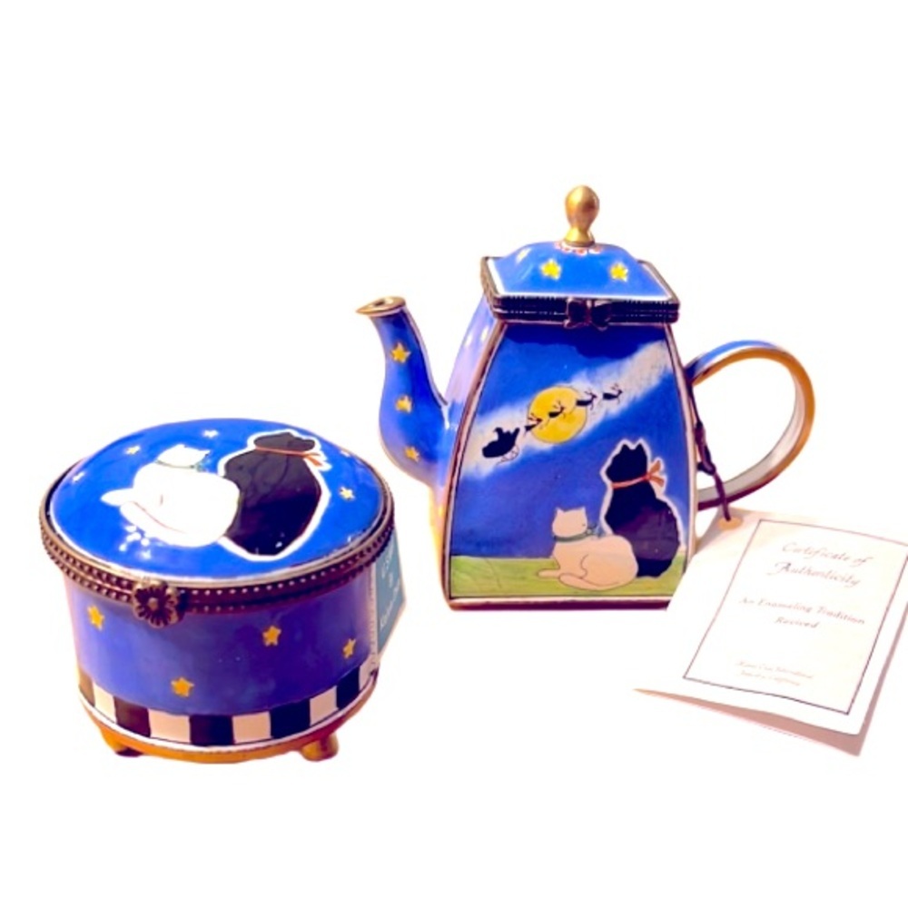 KELVIN CHEN  stamp dispenser and miniature teapot